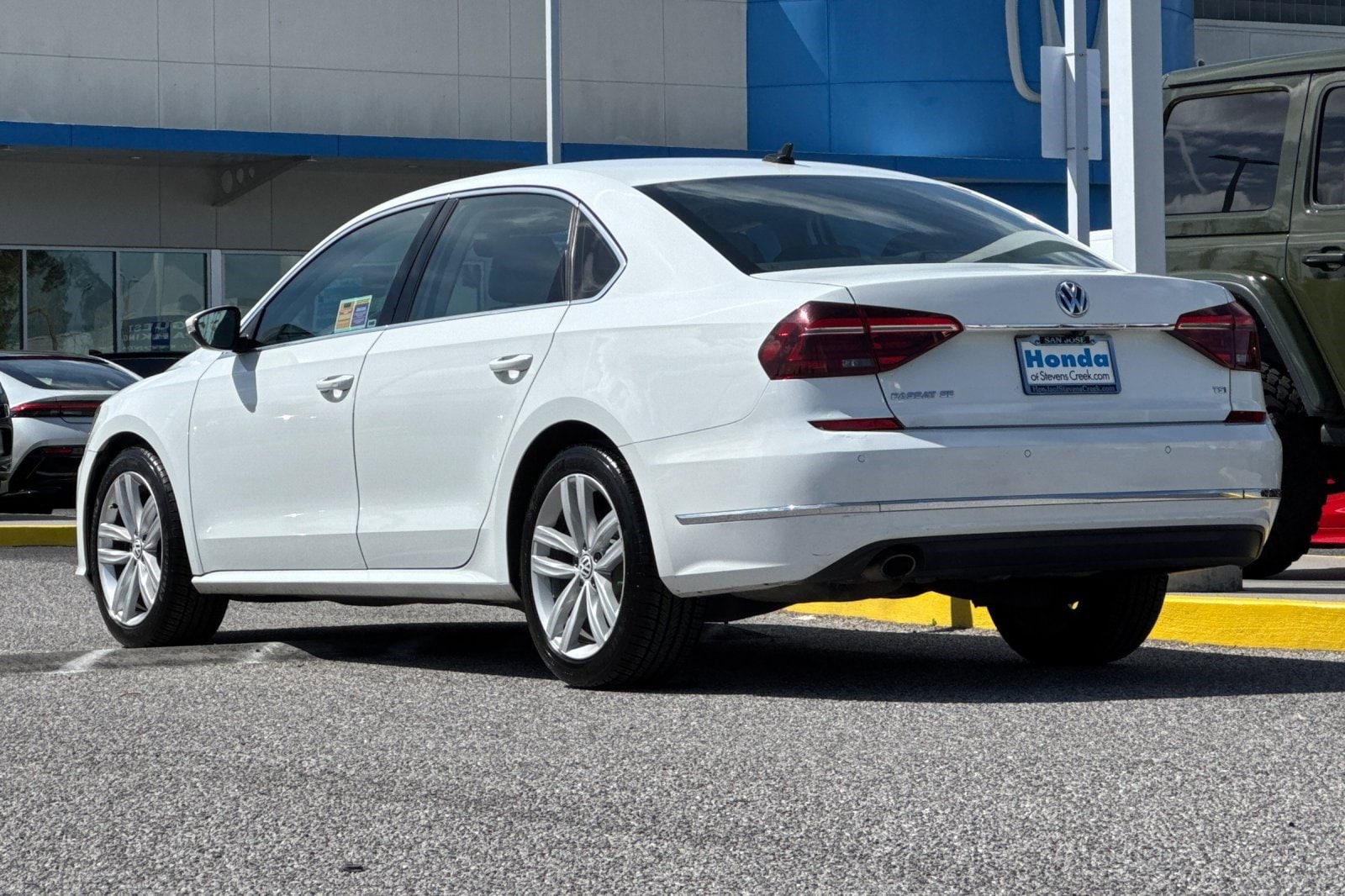 2018 Volkswagen Passat 2.0T SE photo 2