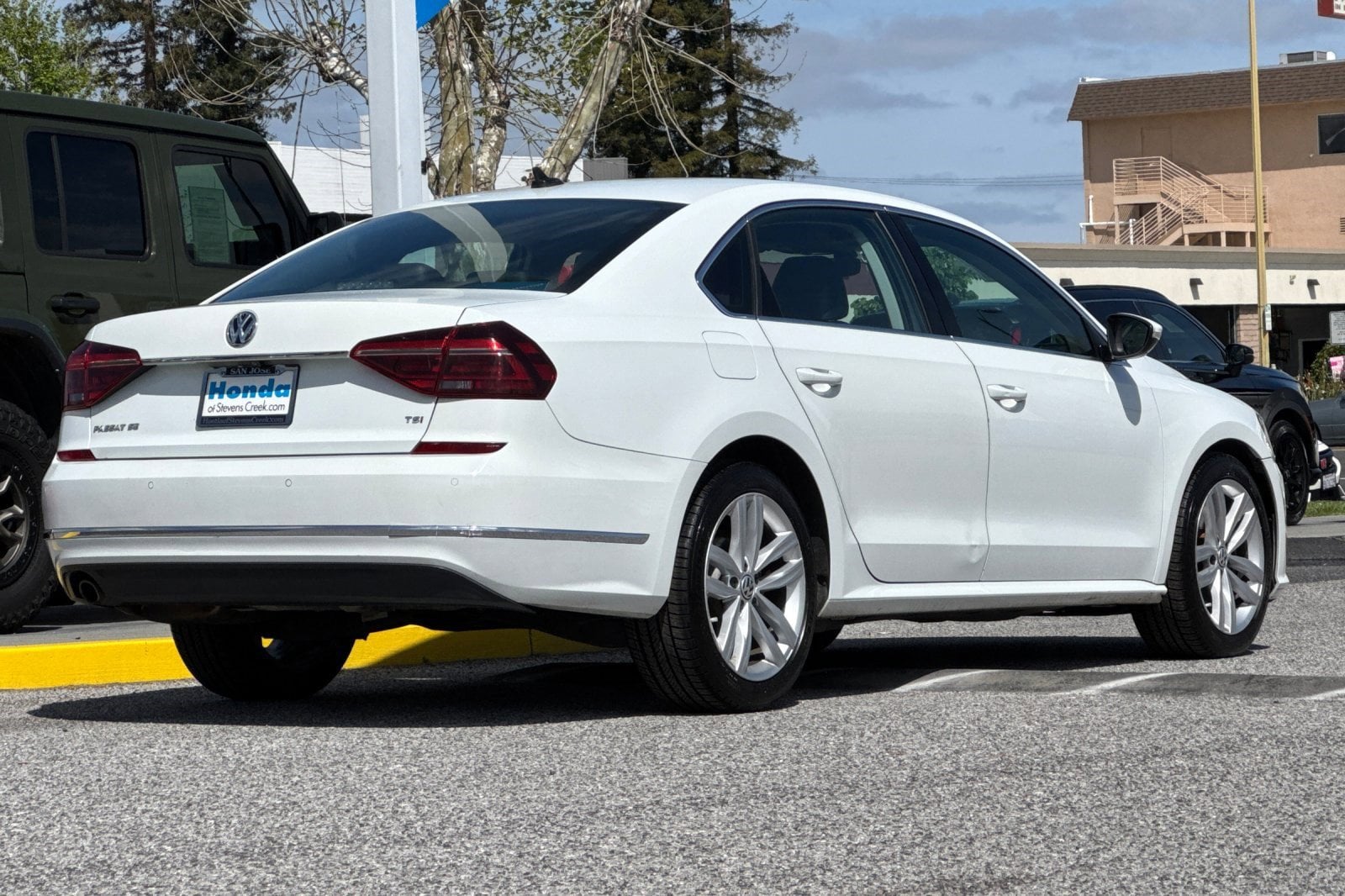 2018 Volkswagen Passat 2.0T SE photo 3