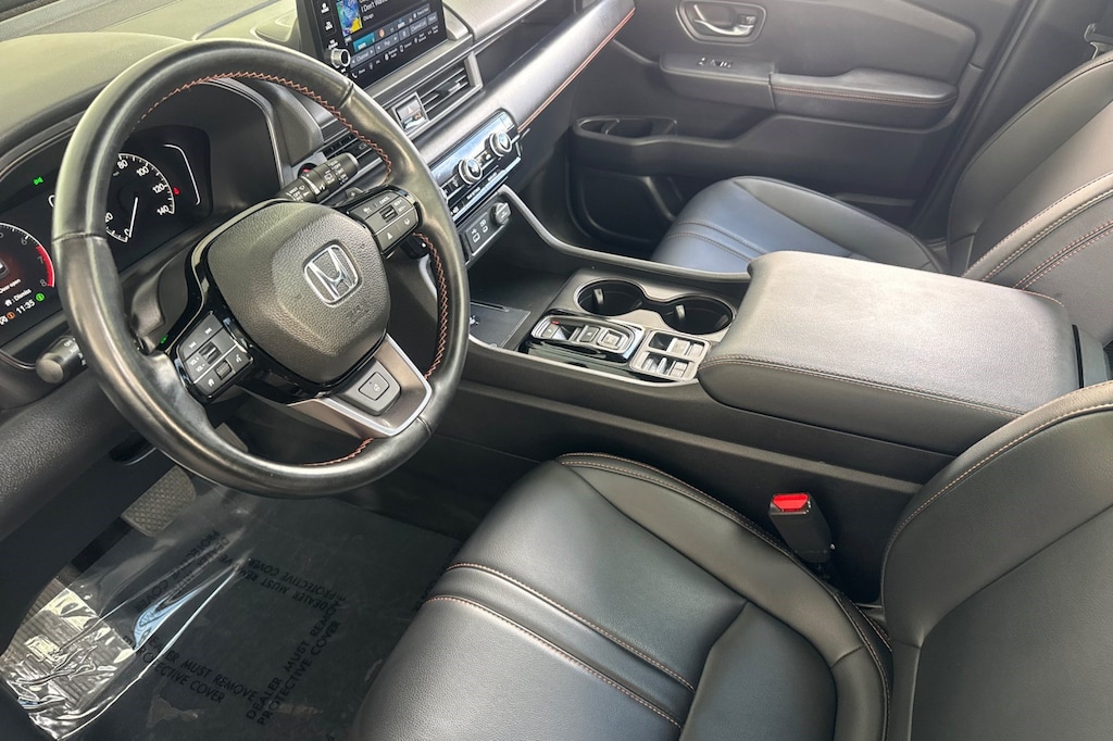 Certified 2025 Honda Pilot TrailSport SUV