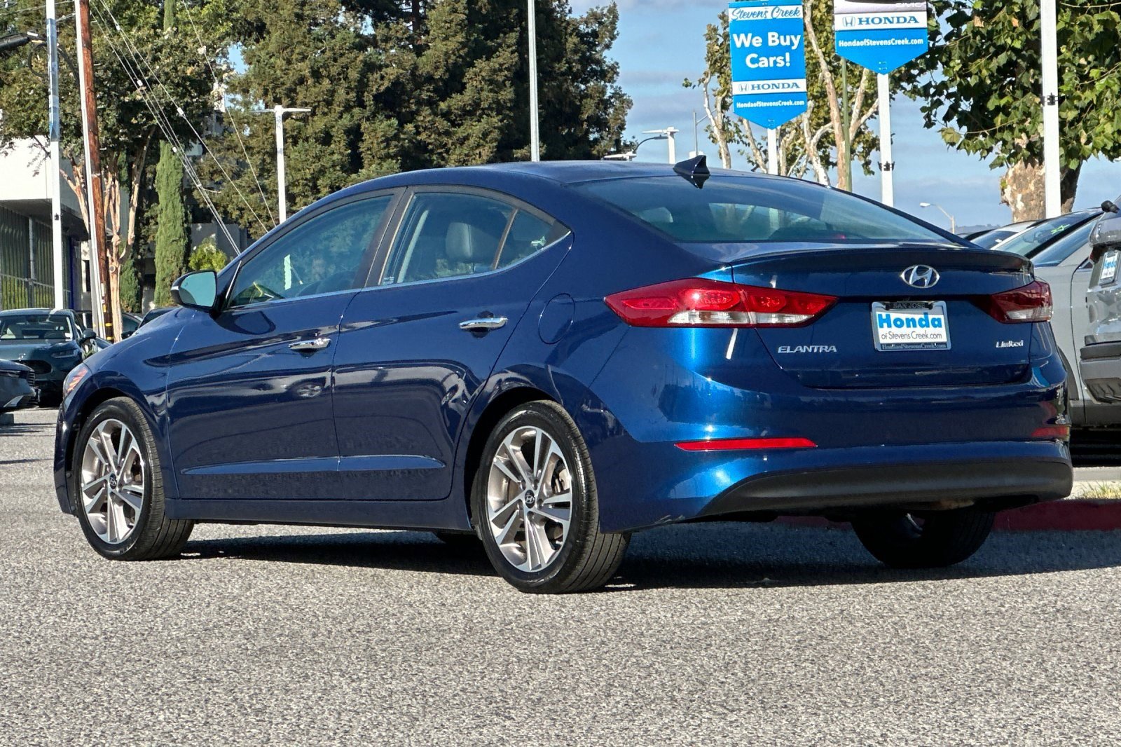 2017 Hyundai Elantra Limited photo 3