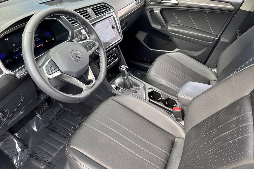 Used 2024 Volkswagen Tiguan 2.0T SE SUV