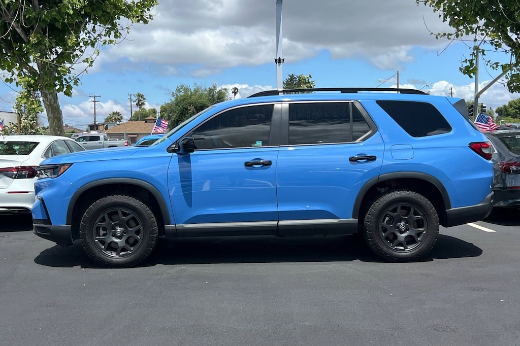 Certified 2025 Honda Pilot TrailSport SUV