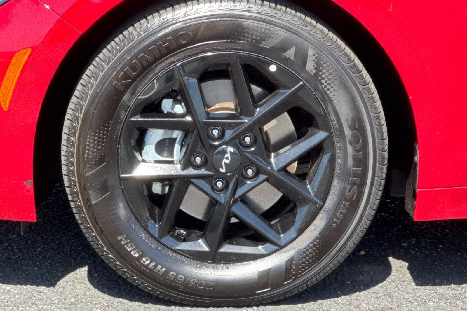 2025 Kia K5 LXS - Photo 11