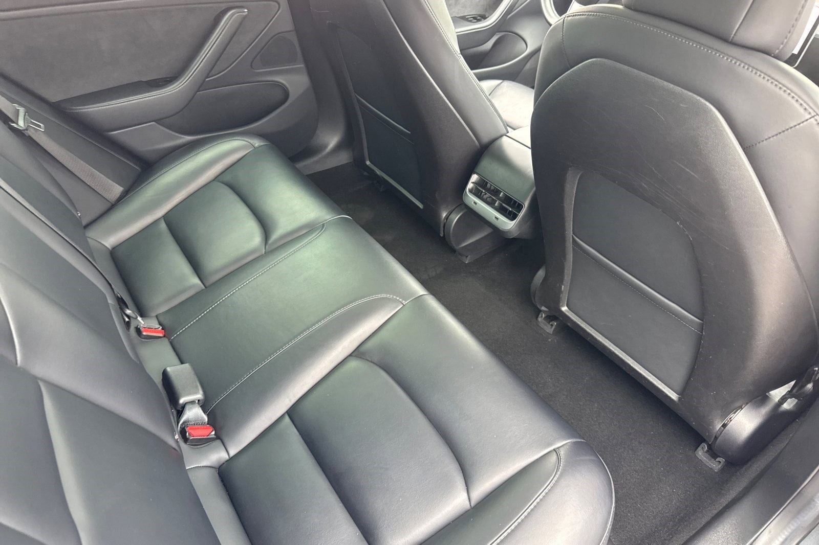 2018 Tesla Model 3 Performance photo 2