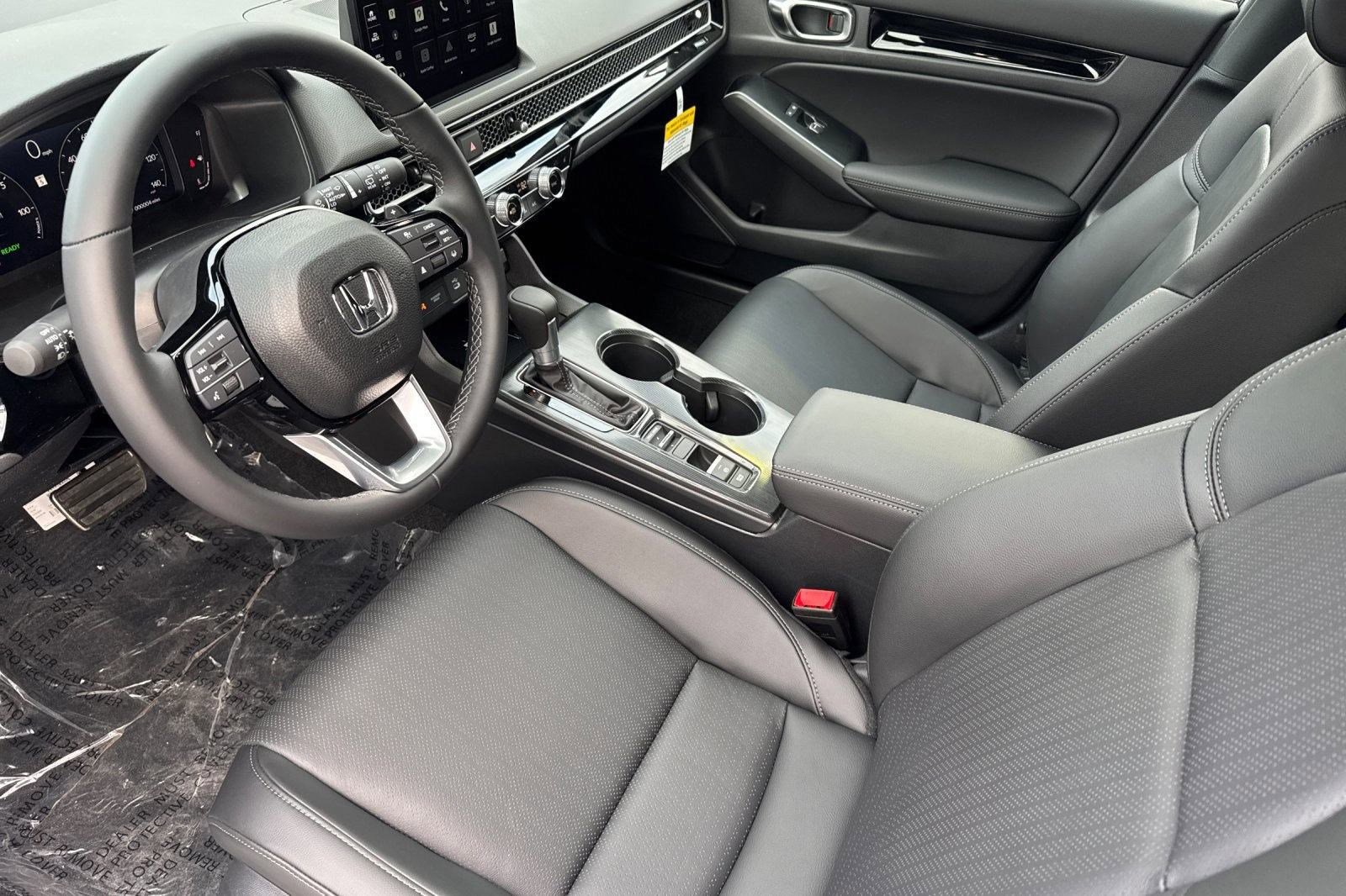 2026 Honda Civic Hybrid Sport Touring Hatchback photo 4