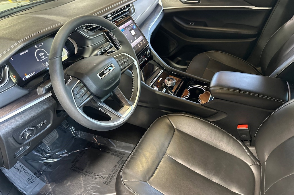 Used 2023 Jeep Grand Cherokee Limited SUV