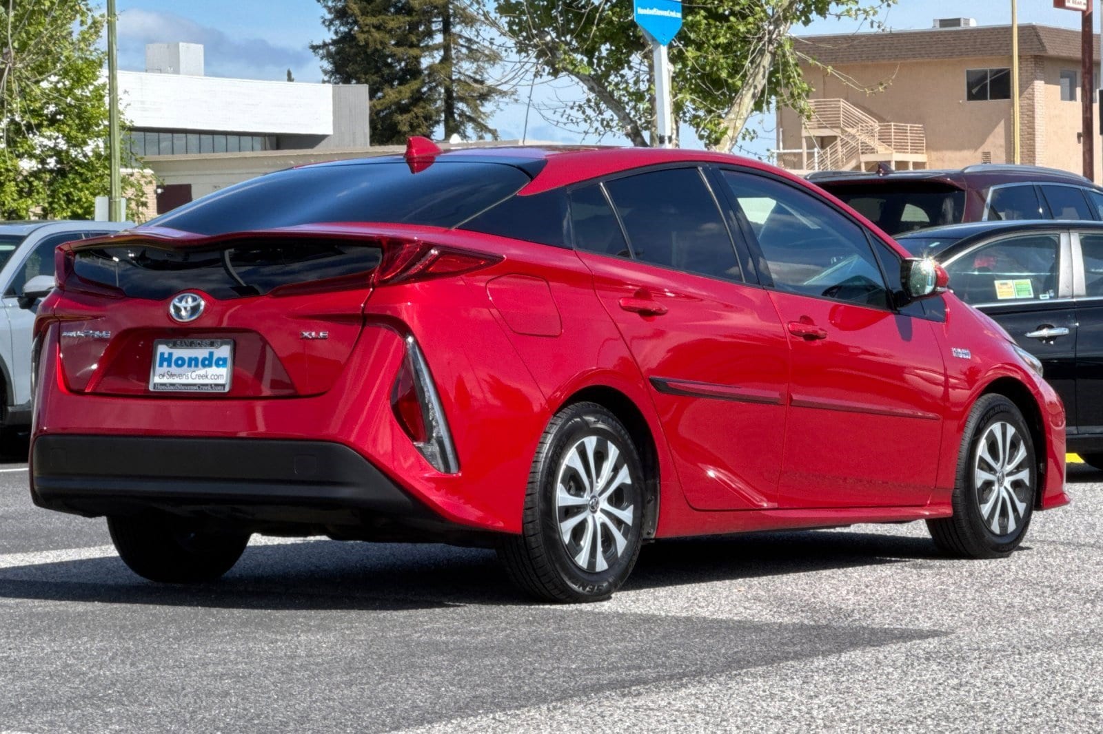 2020 Toyota Prius Prime LE photo 3
