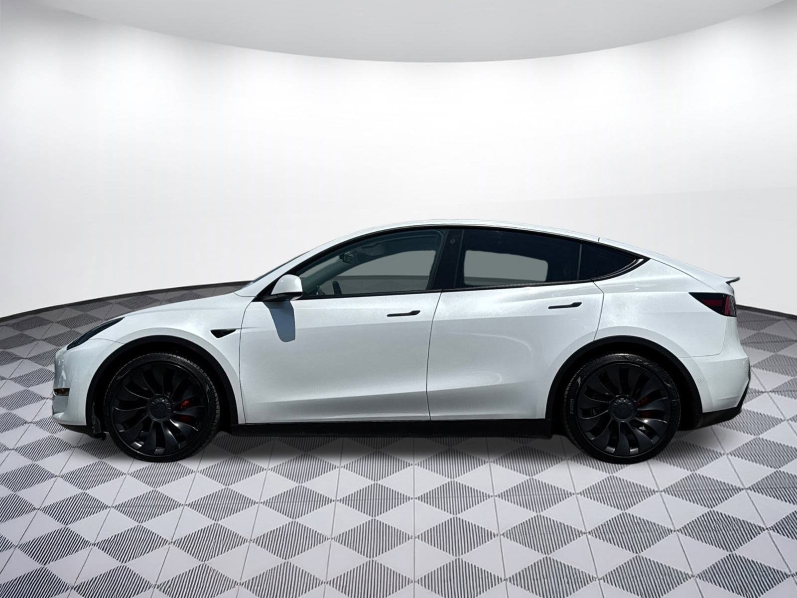 Used 2022 Tesla Model Y Performance with VIN 7SAYGDEF3NF409818 for sale in Kansas City
