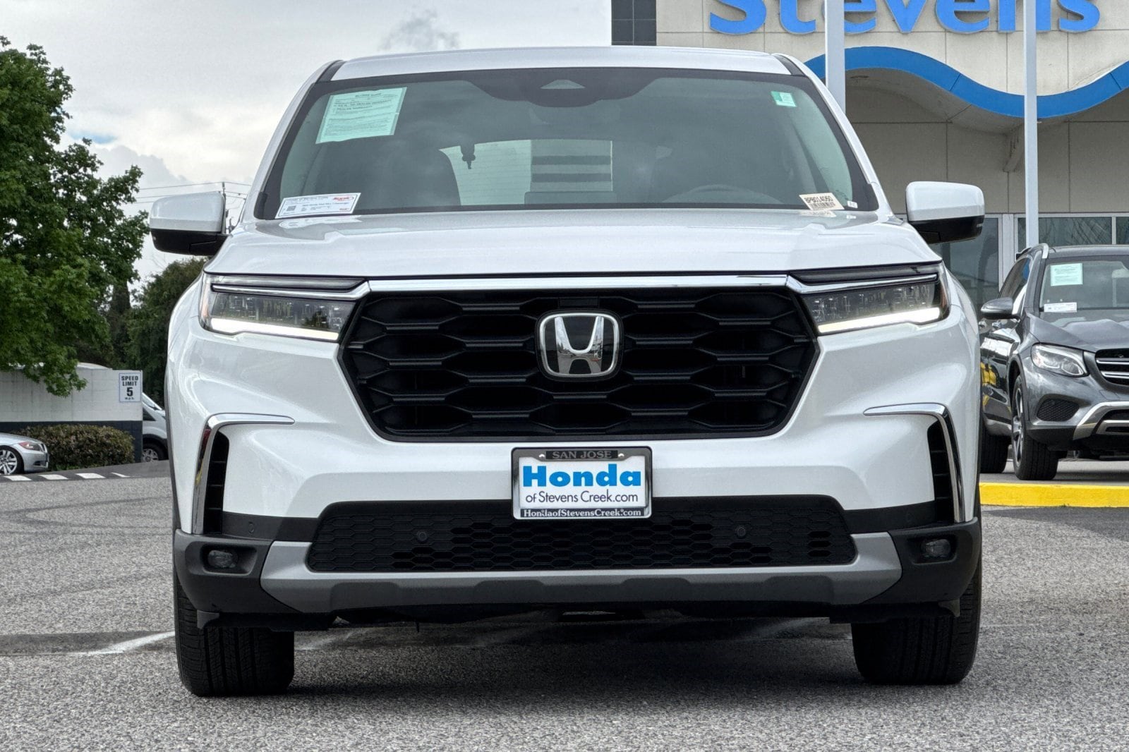 2023 Honda Pilot EX-L 7 Passenger photo 5