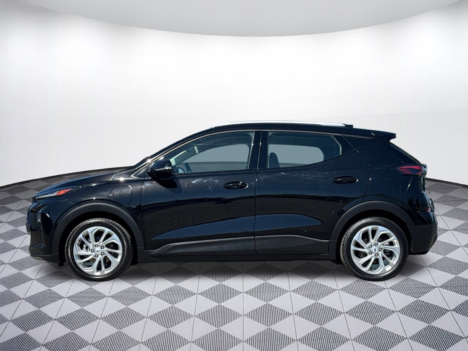 2022 Chevrolet Bolt EUV photo 2