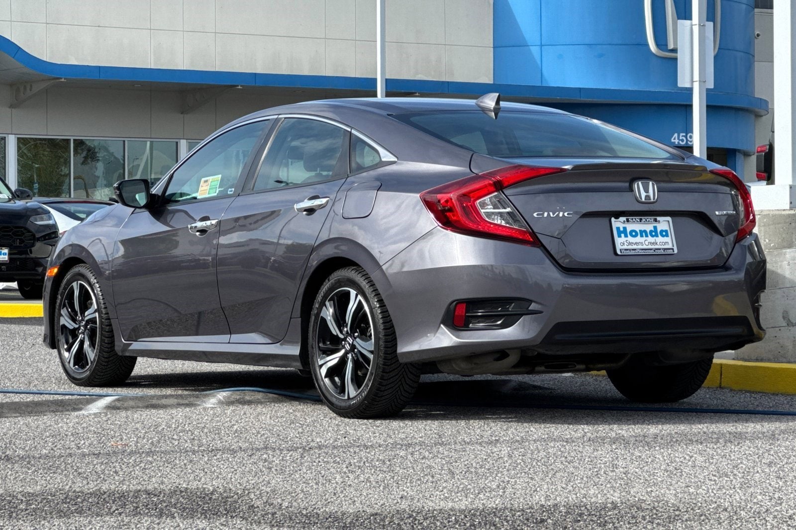 2016 Honda Civic Touring photo 2