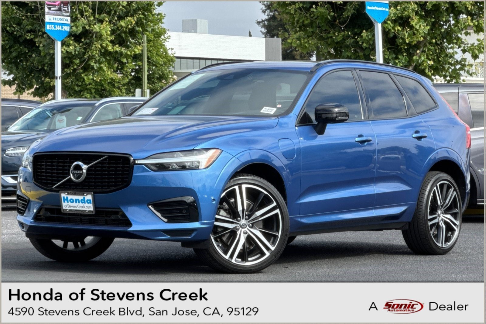 XC60 Recharge Plug-In Hybrid T8 R-Design SUV