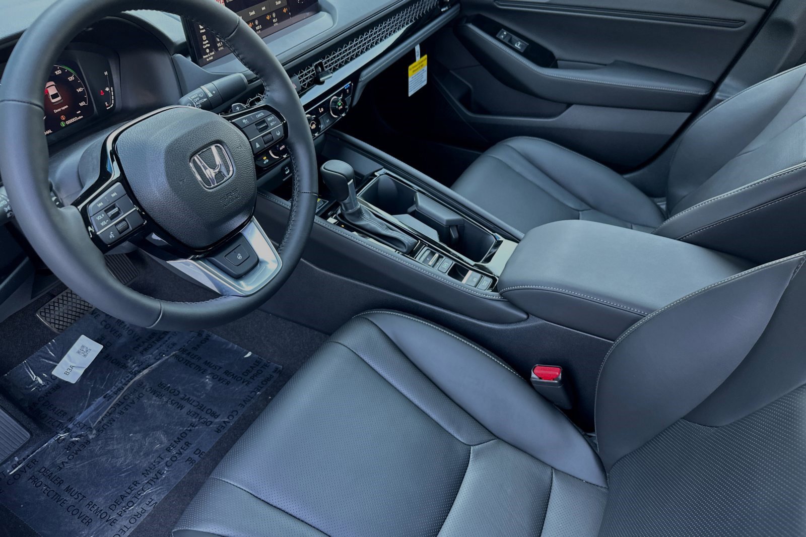 2025 Honda Accord Hybrid Touring photo 4