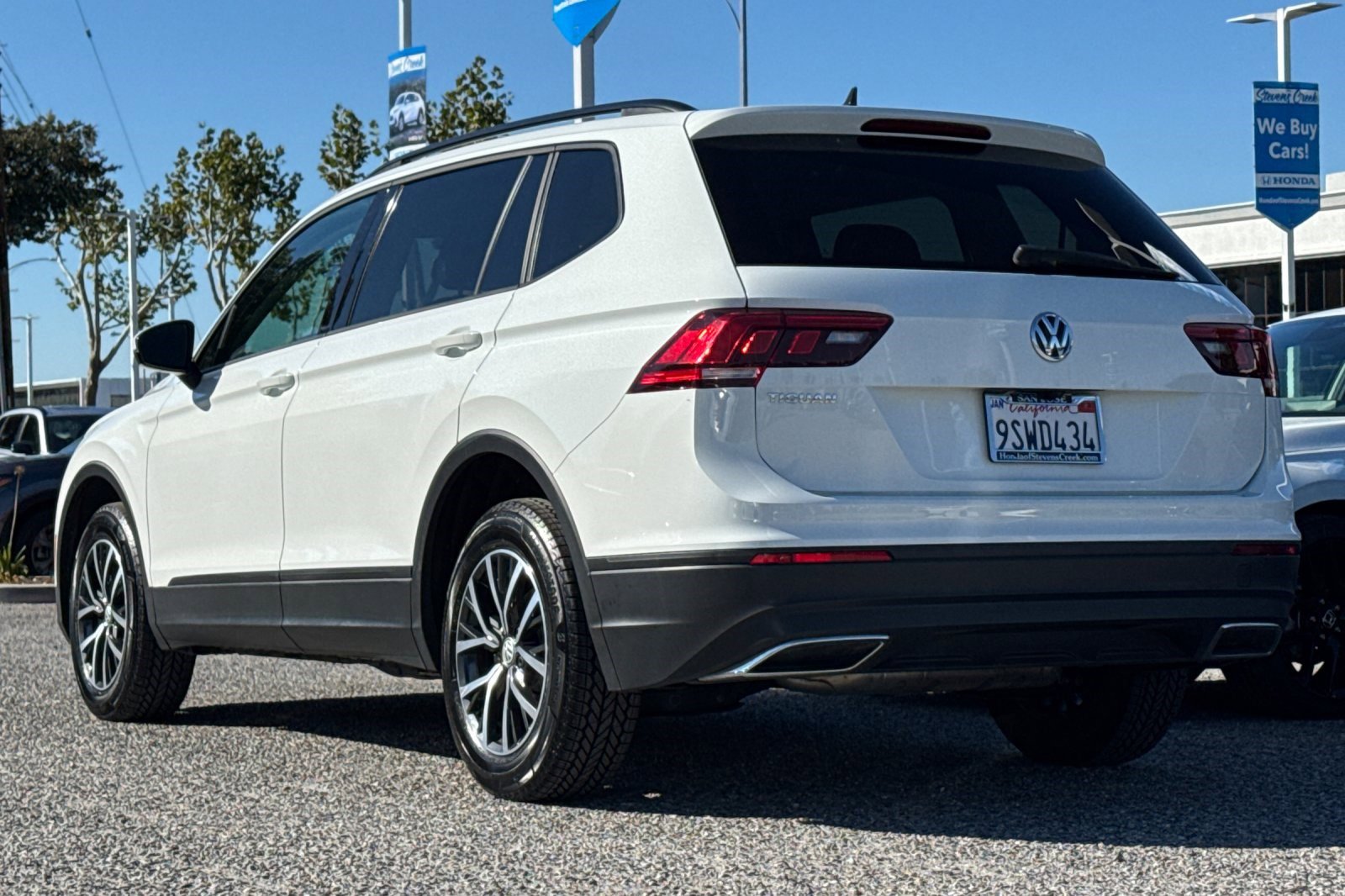 2021 Volkswagen Tiguan S photo 3