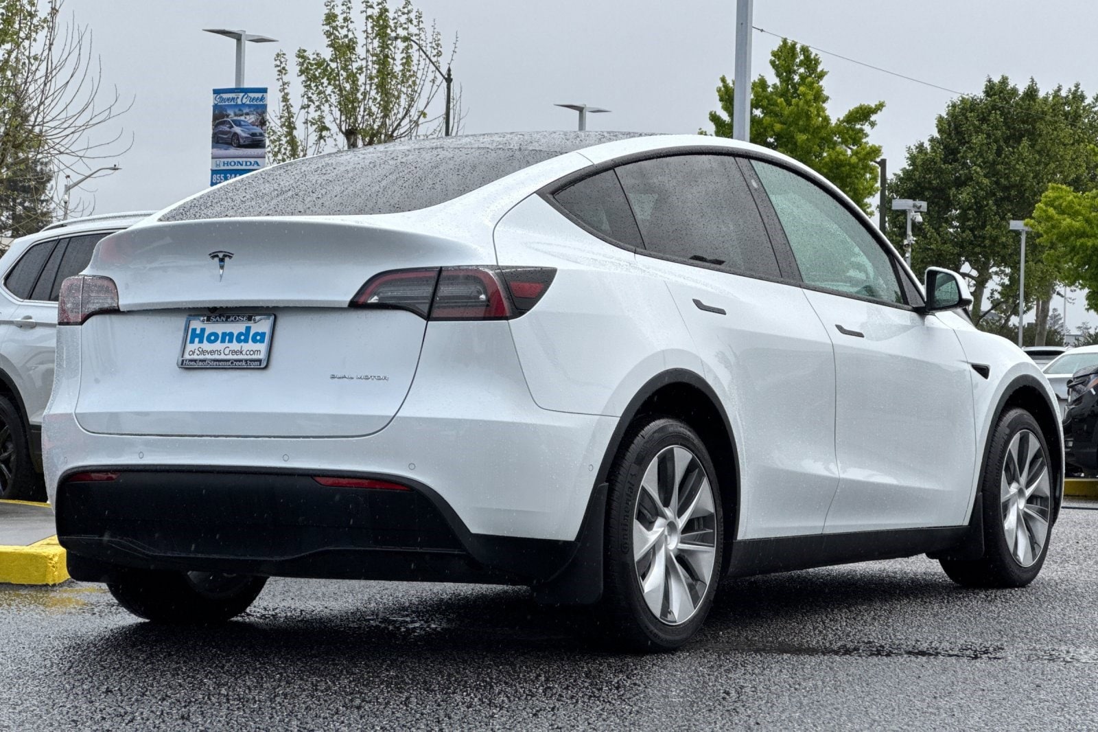 2022 Tesla Model Y Long Range photo 3