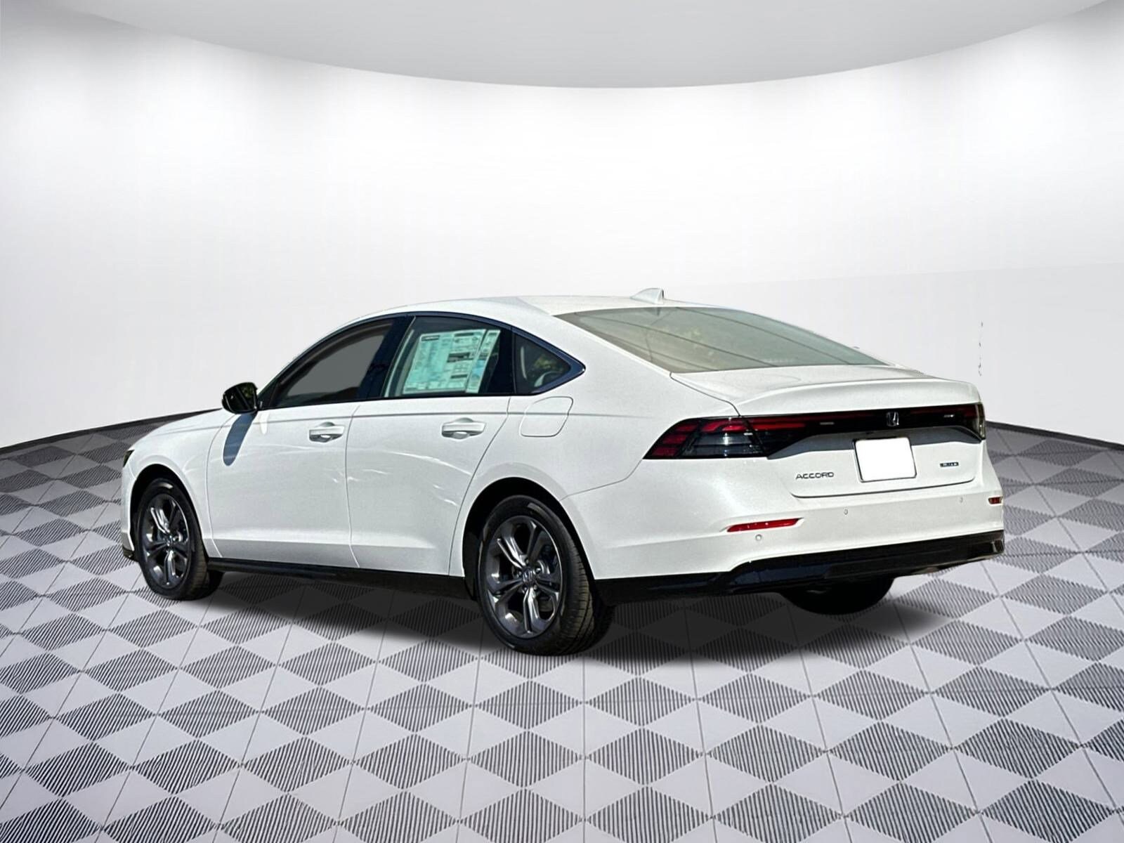 2025 Honda Accord Hybrid EX-L photo 3