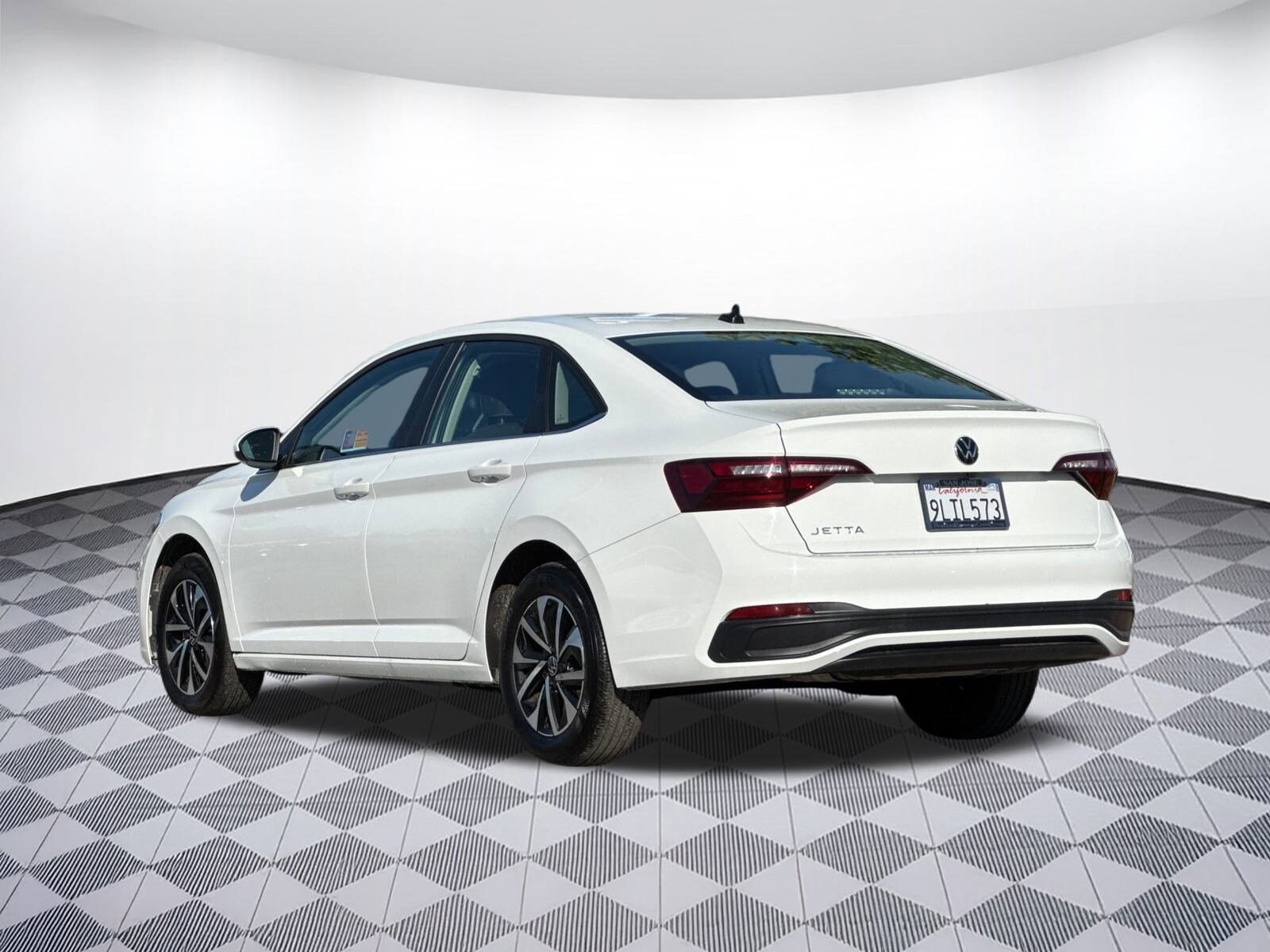 2024 Volkswagen Jetta 1.5T S photo 3