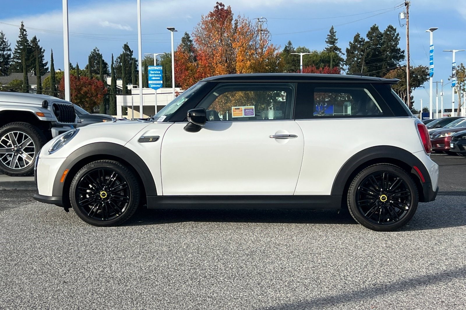 Used 2024 MINI Hardtop 2 Door SE with VIN WMW13DJ09R2U93452 for sale in San Jose, CA
