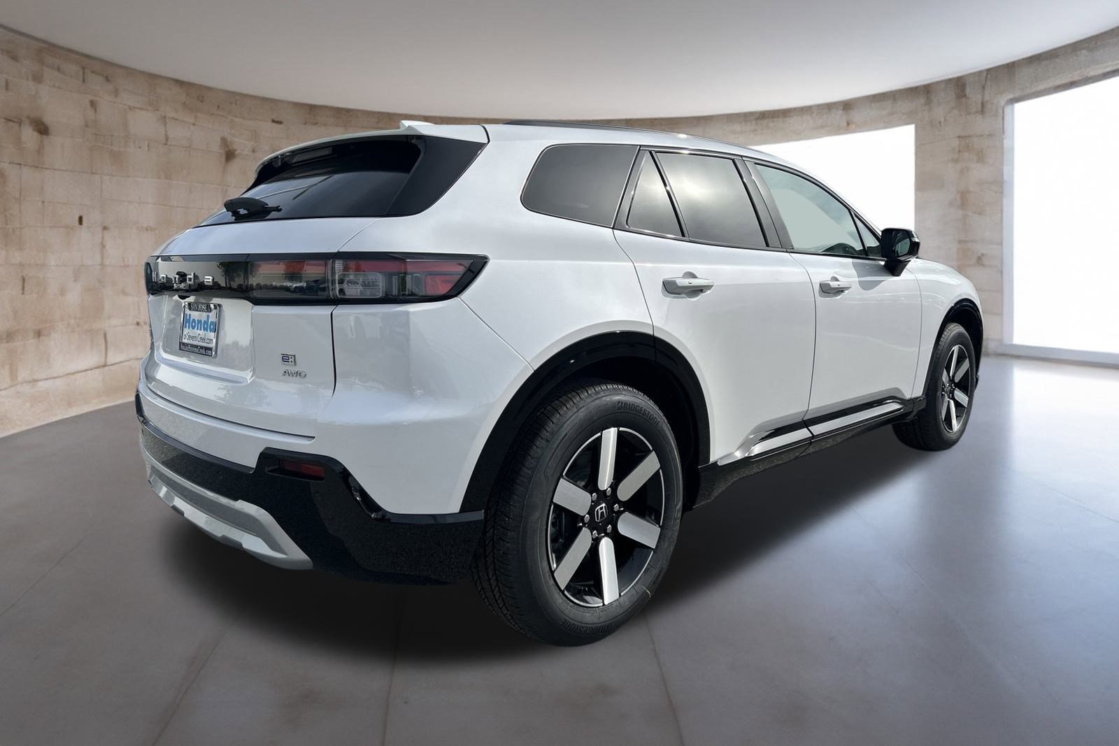 2025 Honda Prologue Touring photo 3