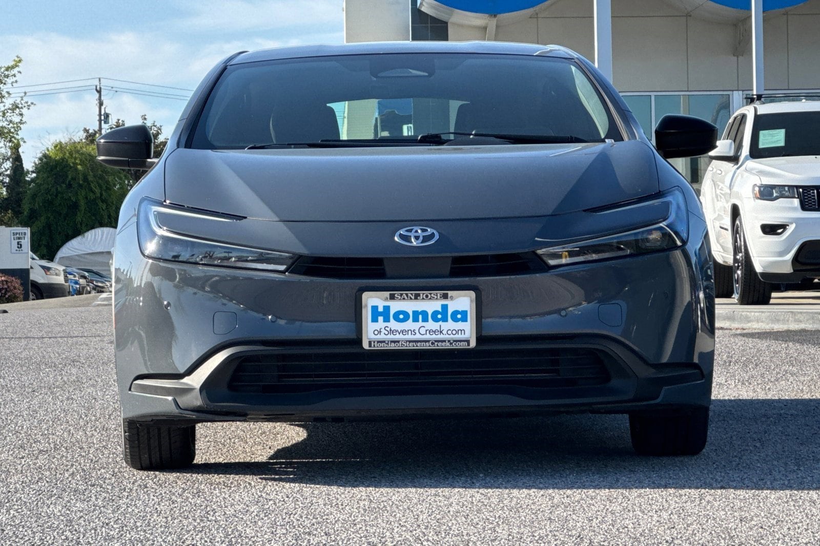 2024 Toyota Prius LE photo 4