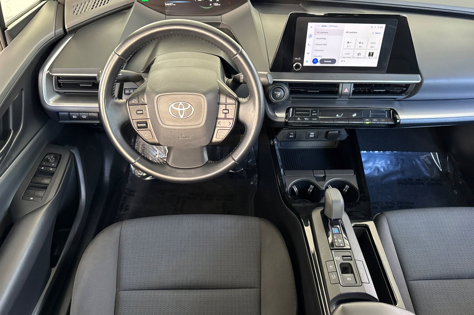 2024 Toyota Prius LE - Photo 28