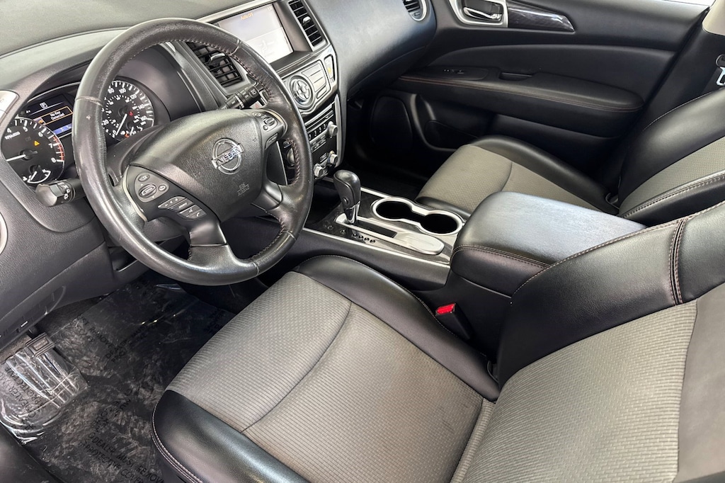 Used 2020 Nissan Pathfinder SV SUV