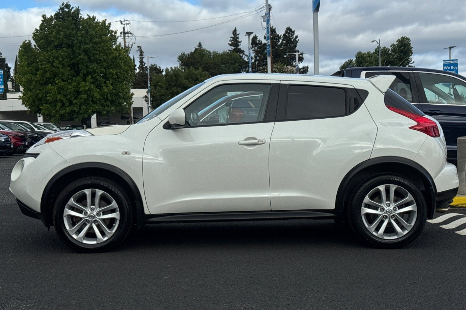 Juke SL SUV