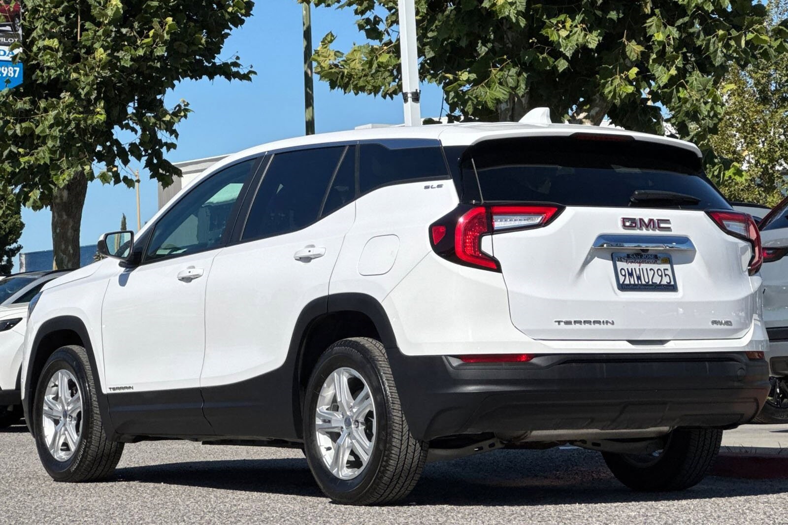 2024 Gmc Terrain SLE photo 2