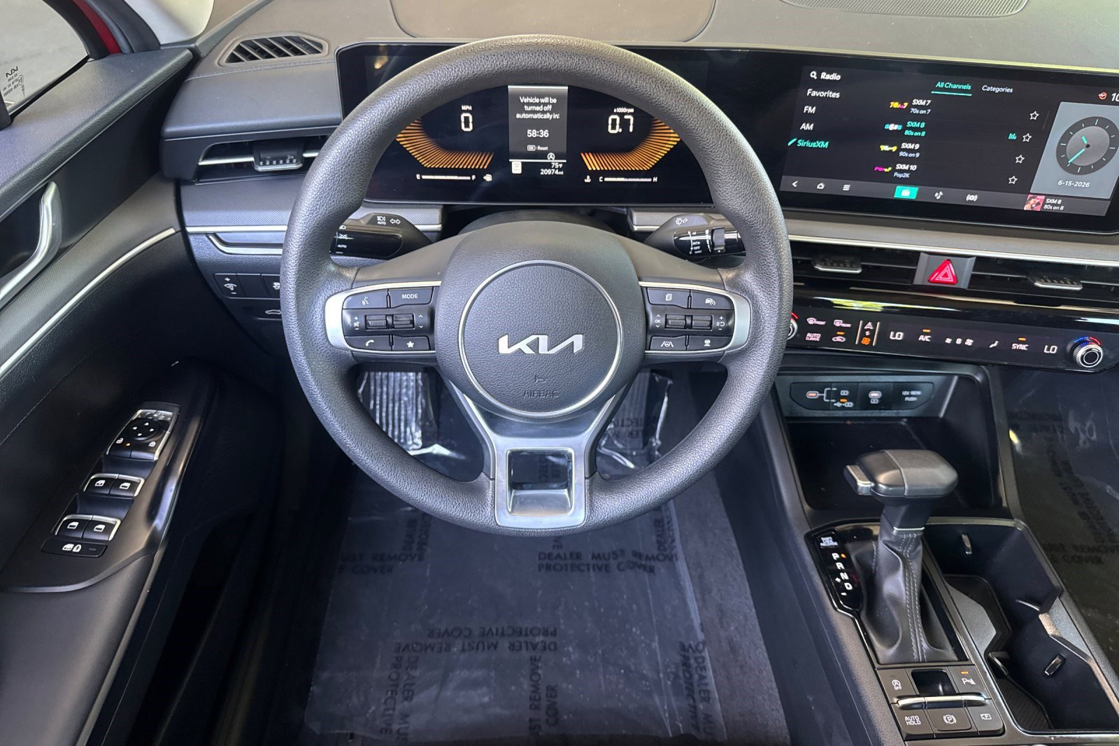 2025 Kia K5 LXS - Photo 28