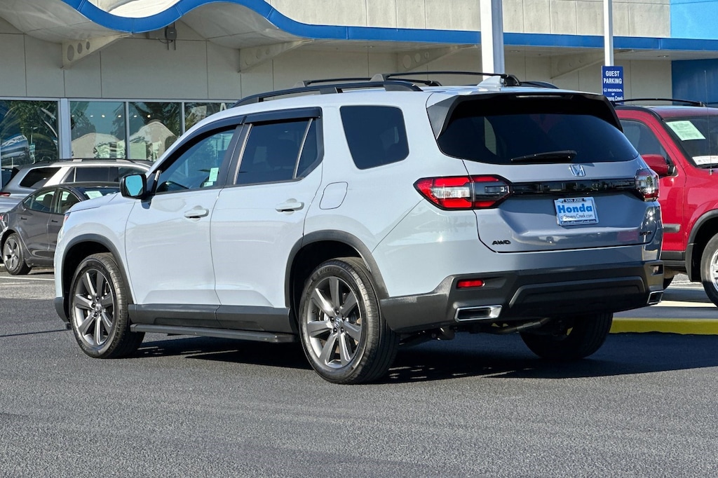 Used 2023 Honda Pilot Sport SUV