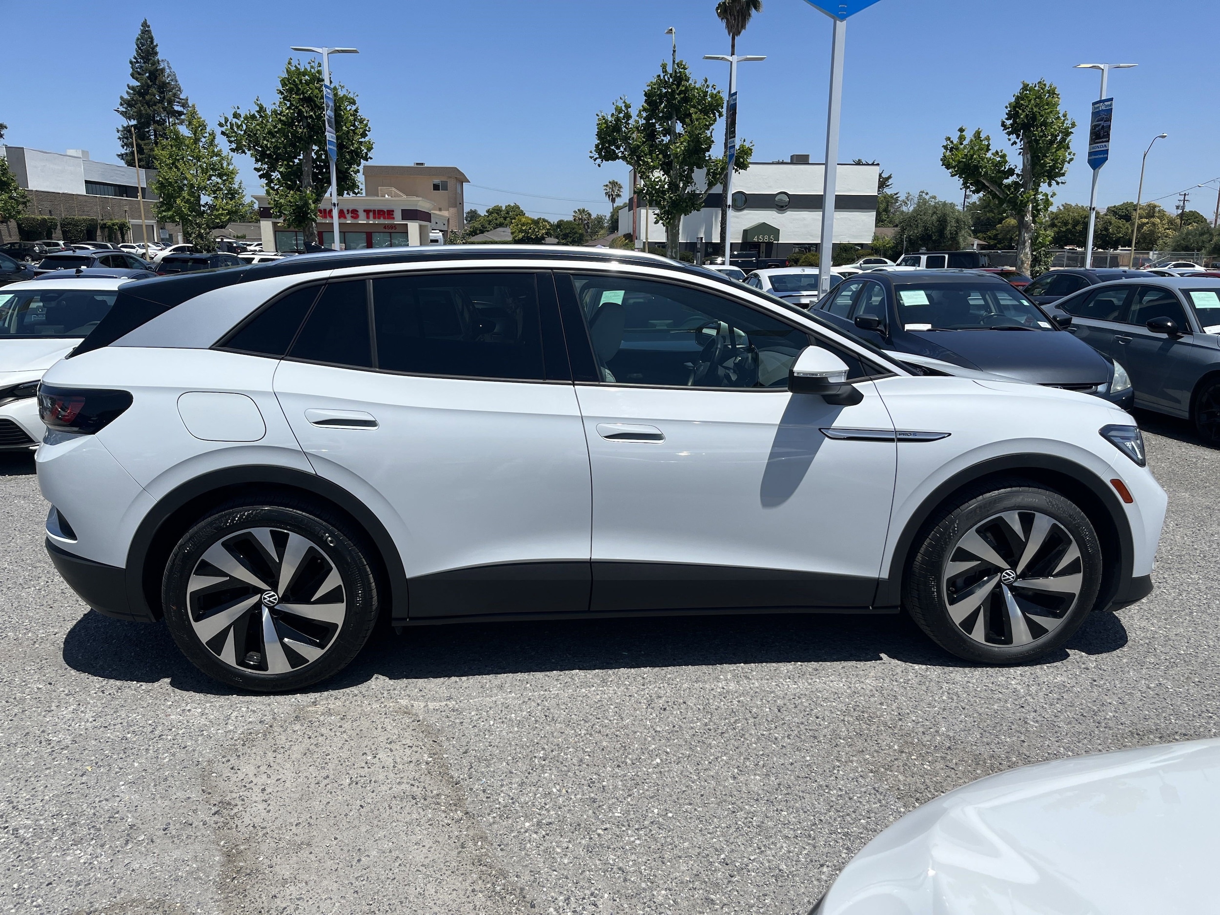 Used 2021 Volkswagen ID.4 PRO S with VIN WVGKMPE29MP039582 for sale in San Jose, CA