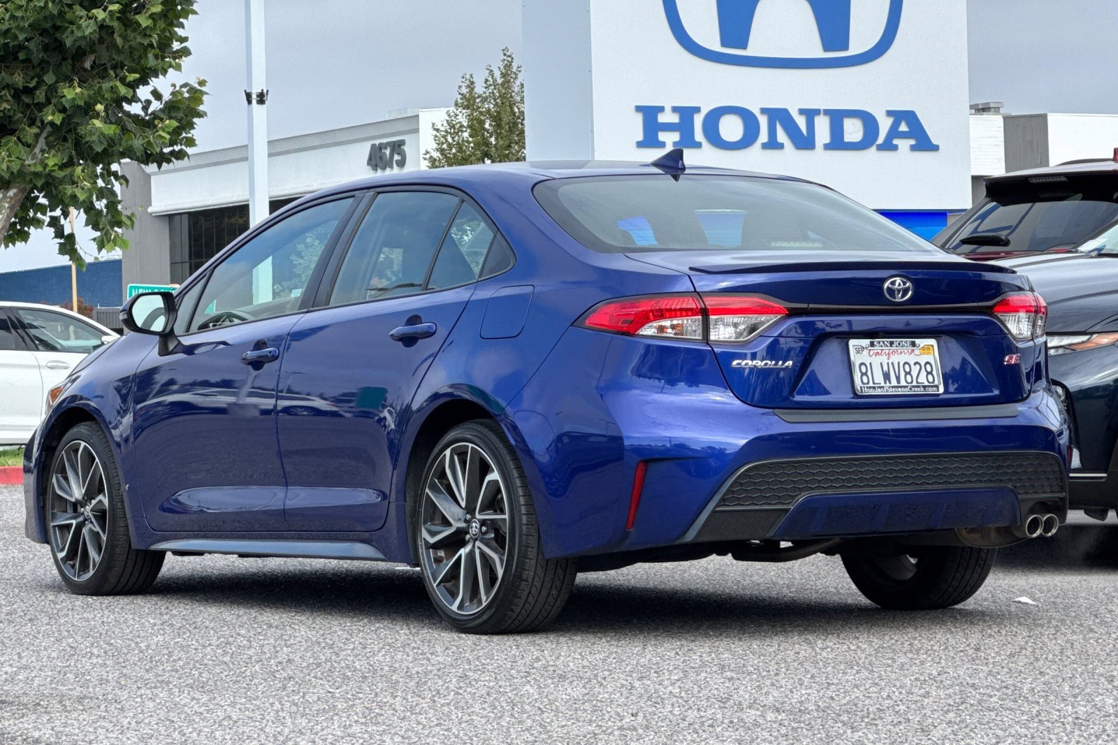2020 Toyota Corolla SE photo 3