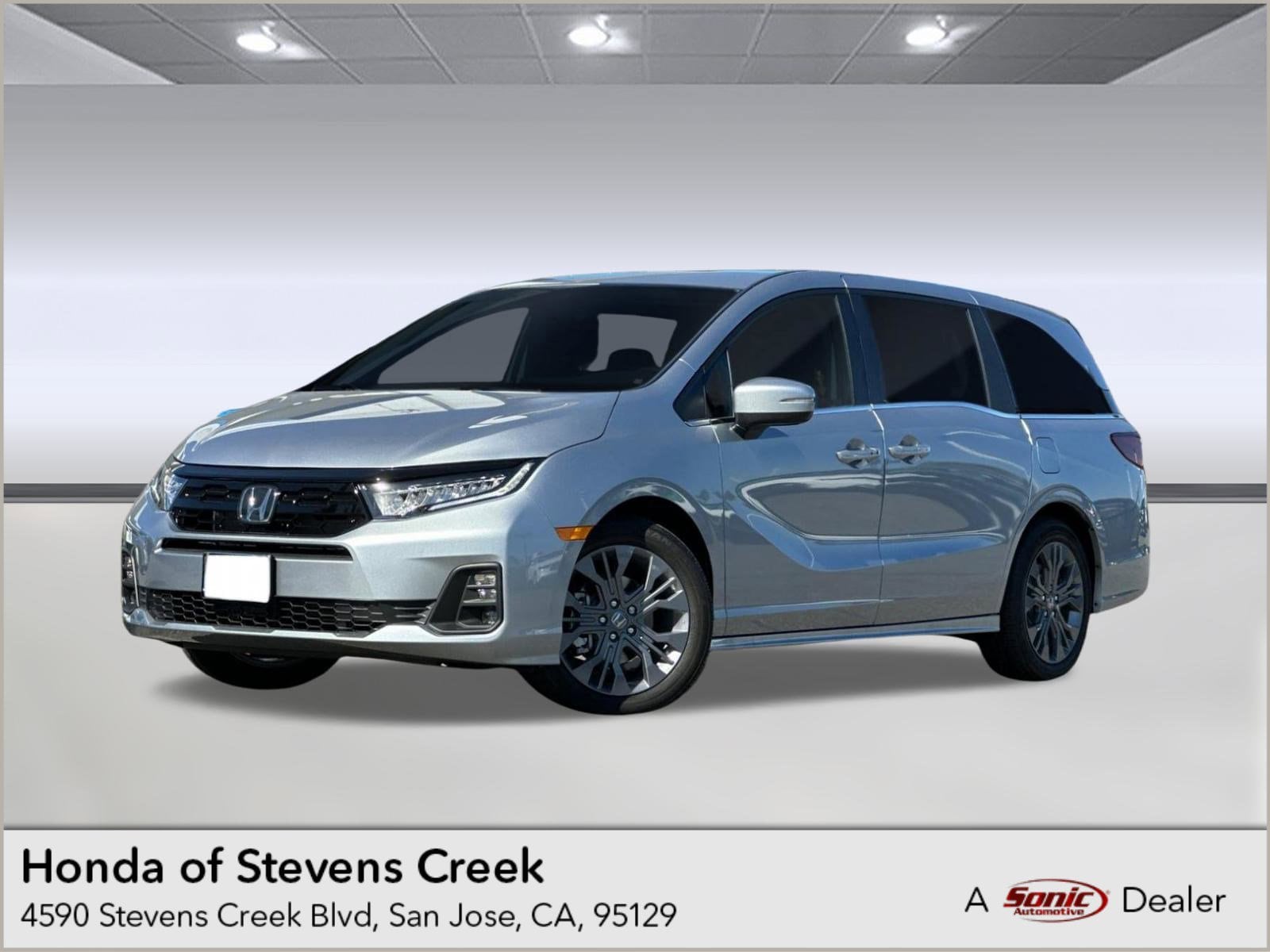2026 Honda Odyssey Touring's photo