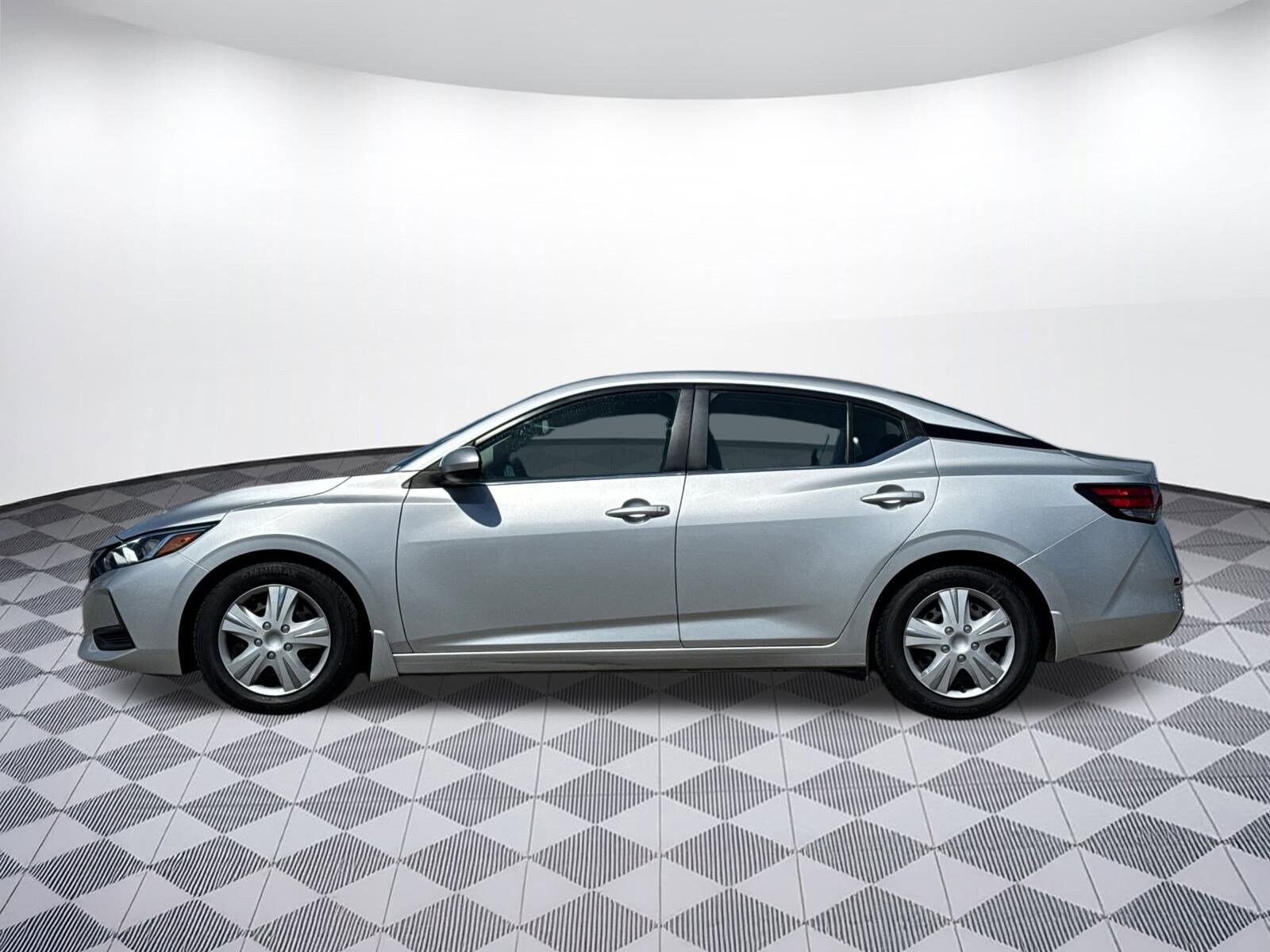 2020 Nissan Sentra S photo 2