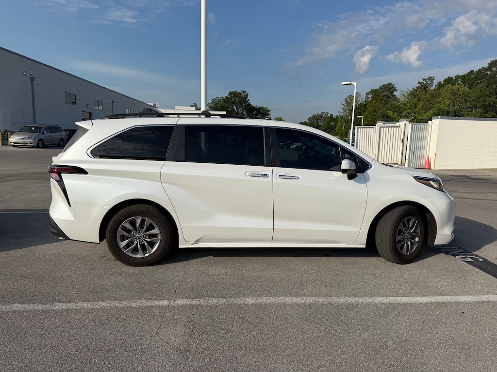 Used 2023 Toyota Sienna XLE Van Passenger Van
