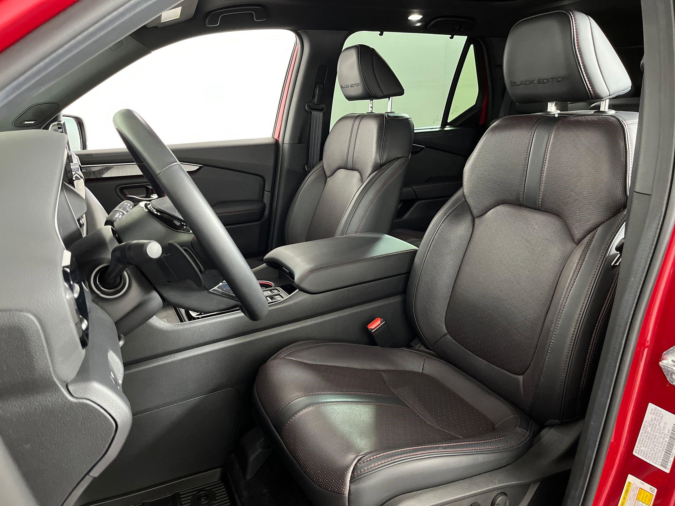 2025 Honda Pilot Black Edition photo 2
