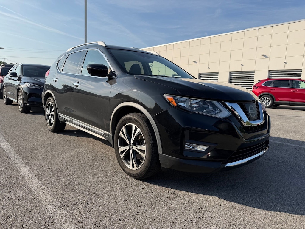 Used 2017 Nissan Rogue SL SUV