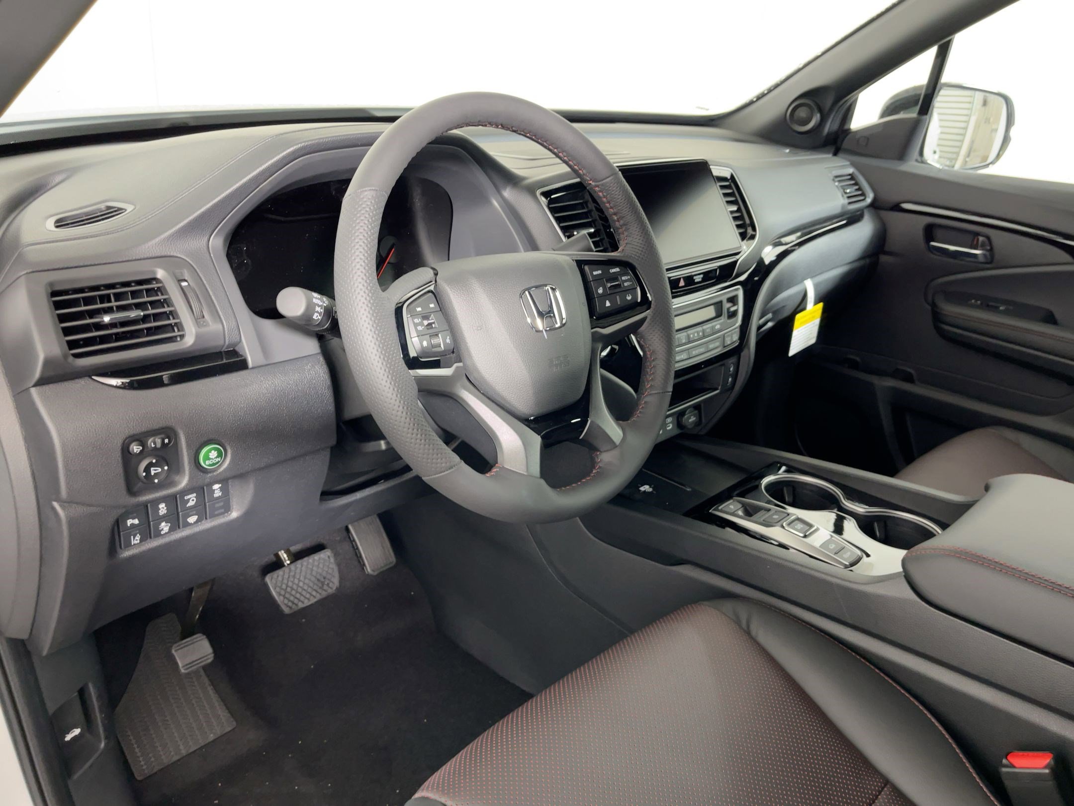 2026 Honda Ridgeline Black Edition photo 3