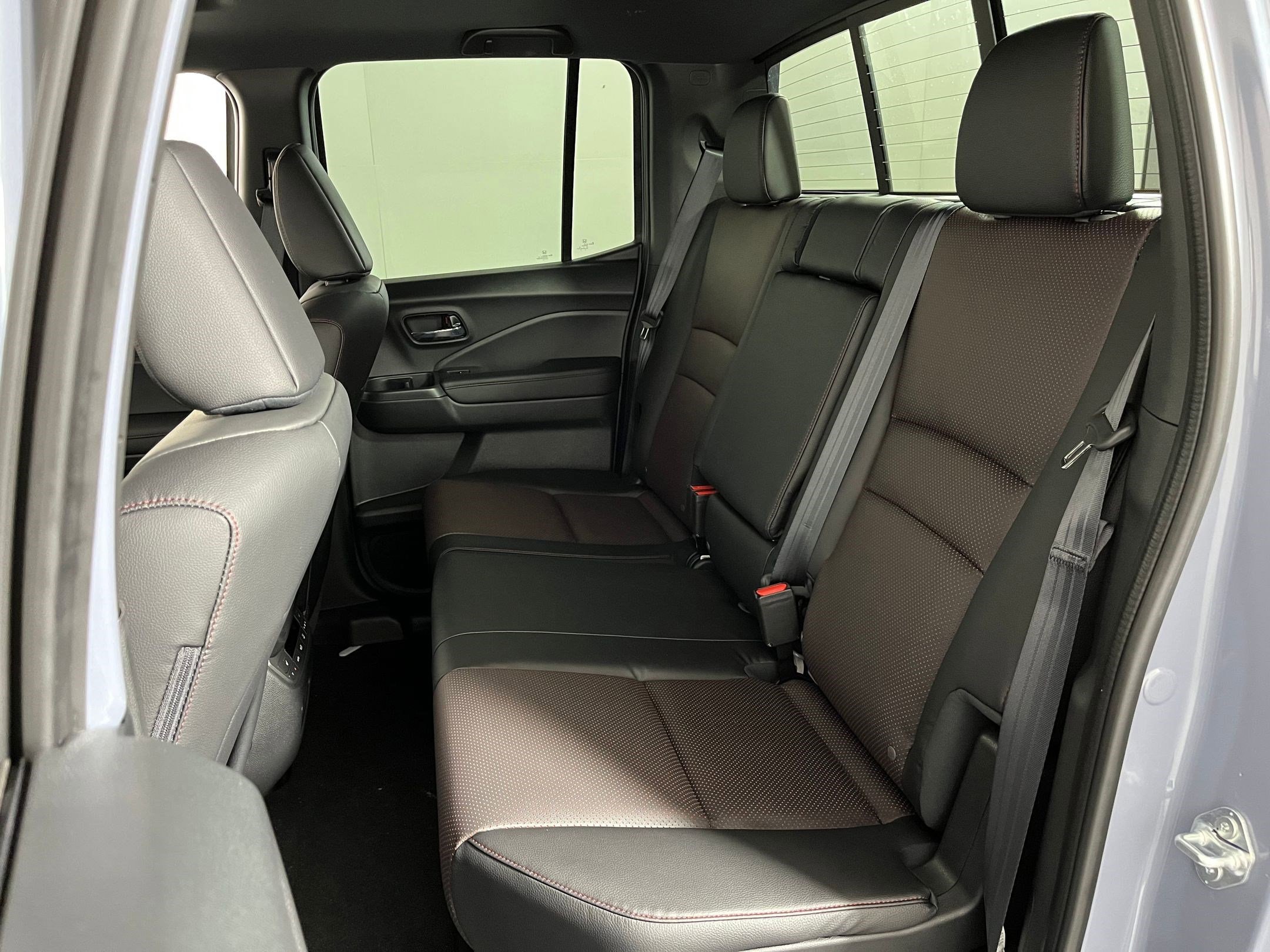 2026 Honda Ridgeline Black Edition - Photo 12