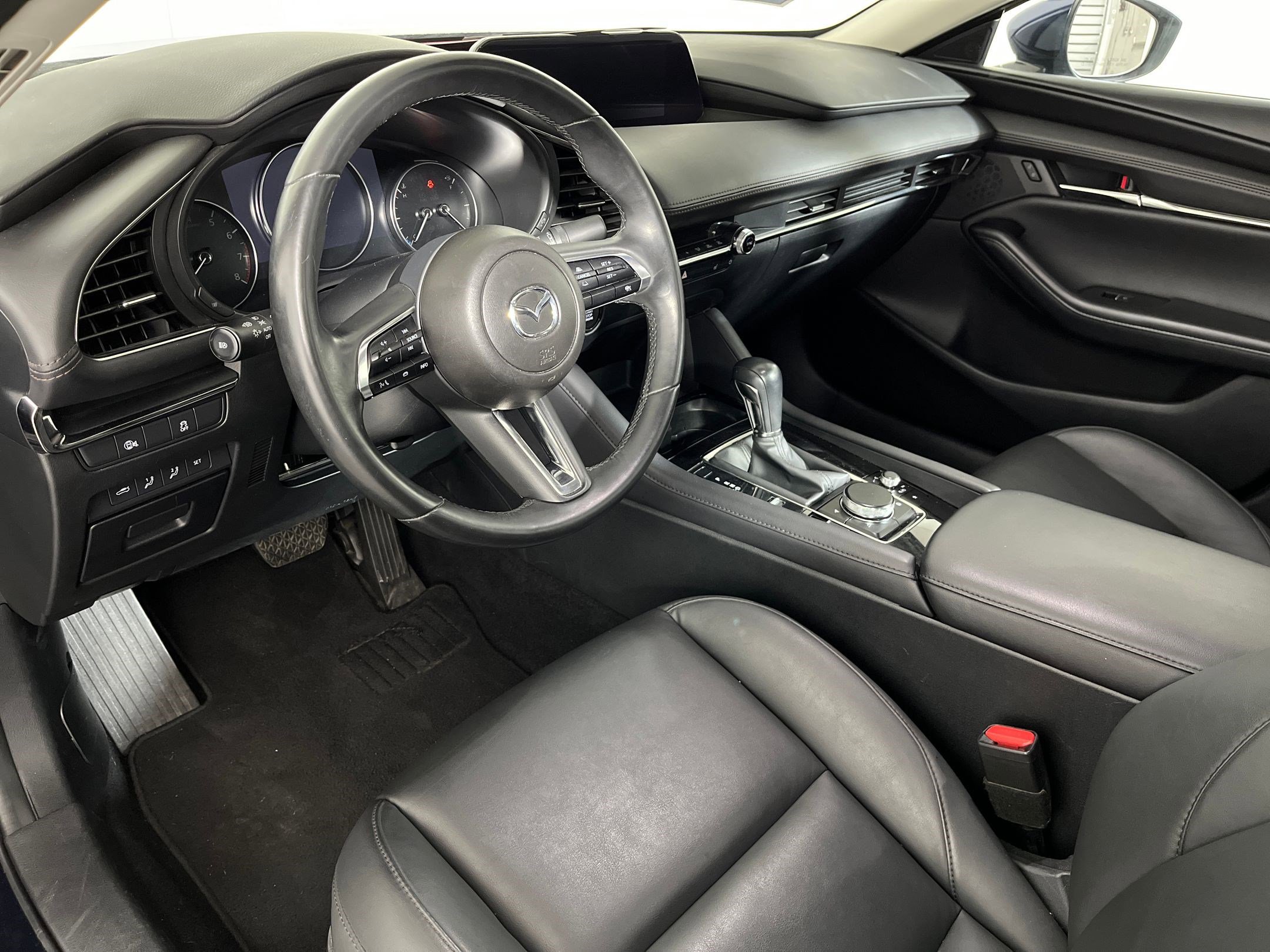 2024 Mazda Mazda3 Sedan 2.5 s Preferred photo 3