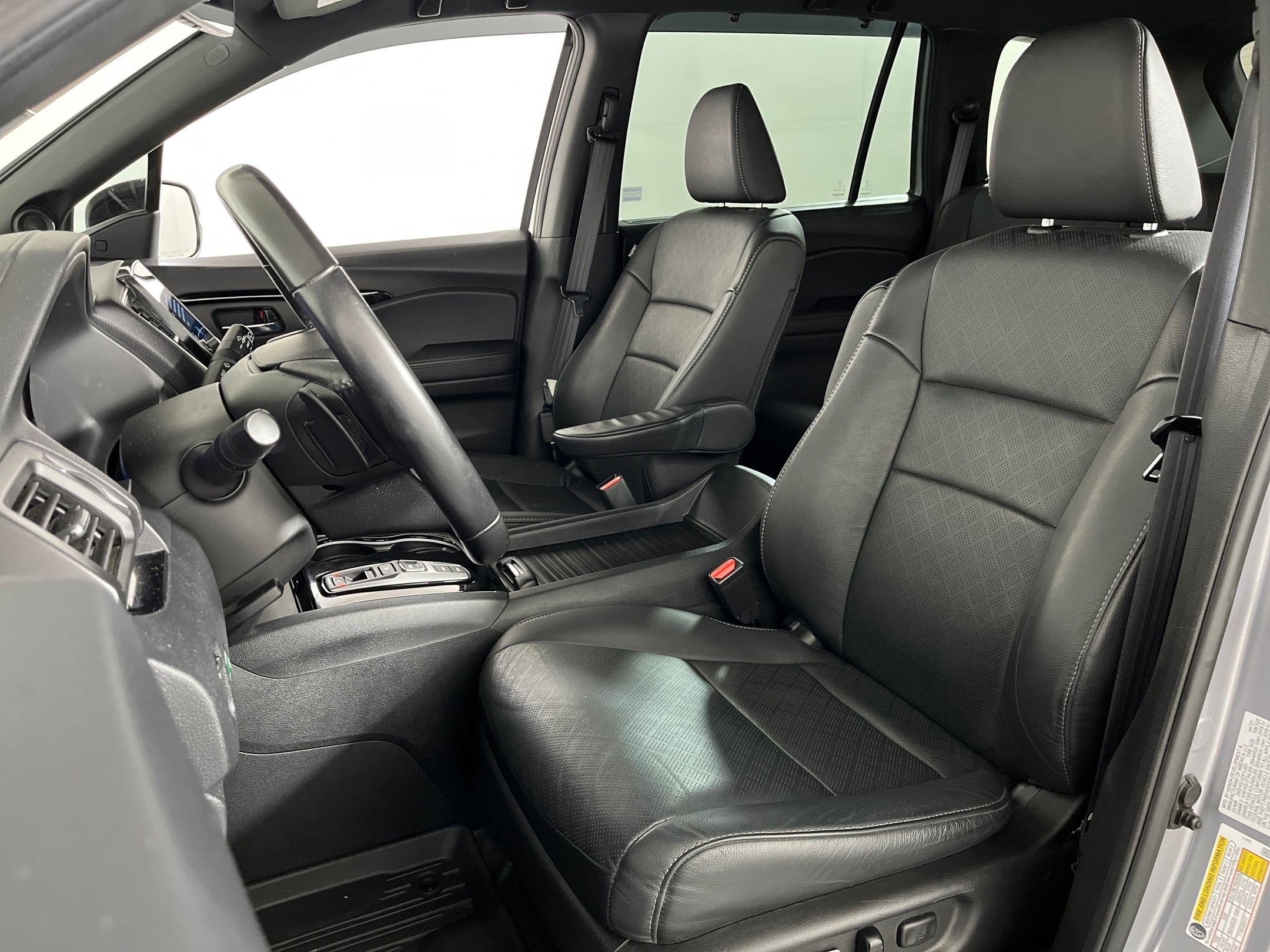 2021 Honda Passport Touring photo 4
