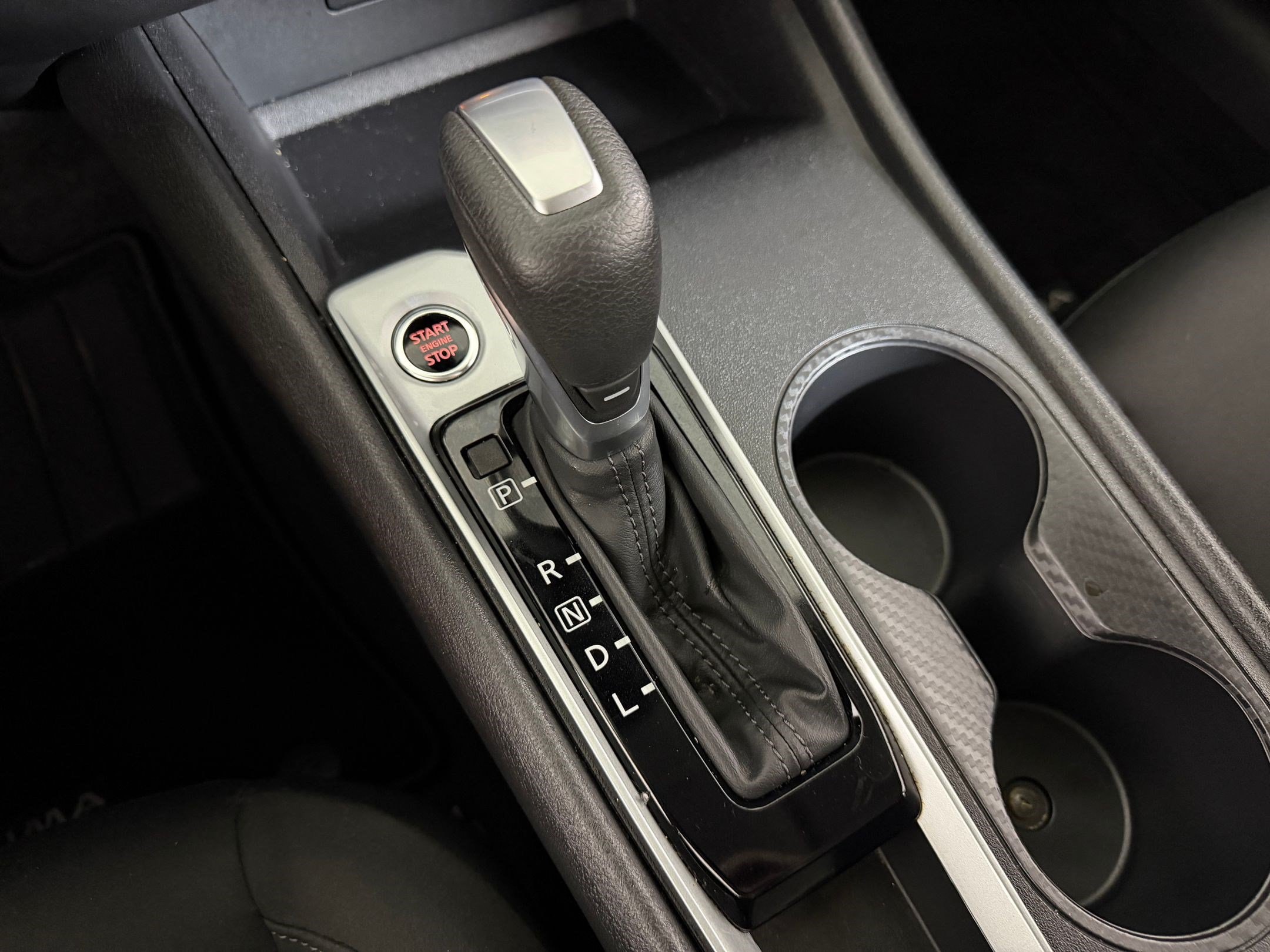 2025 Nissan Altima SV - Photo 13