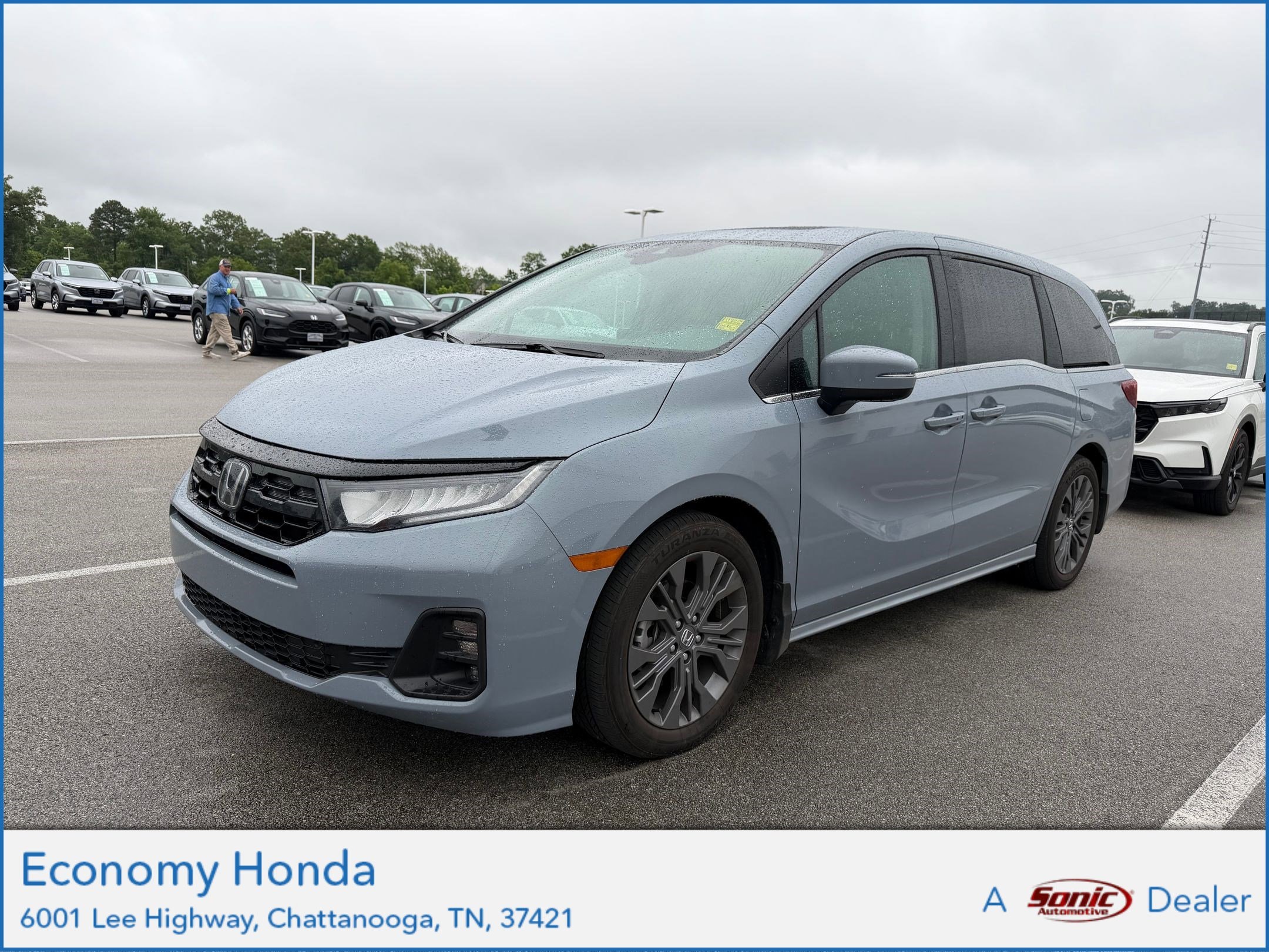 2025 Honda Odyssey Touring's photo