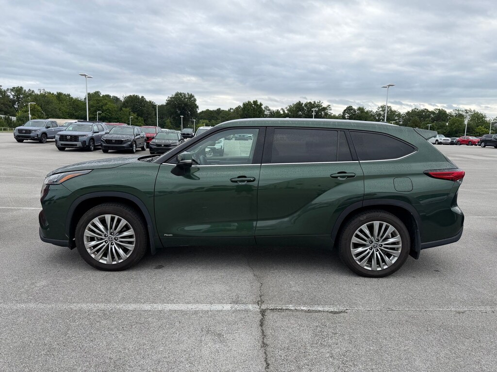 Used 2023 Toyota Highlander Hybrid Hybrid Platinum SUV