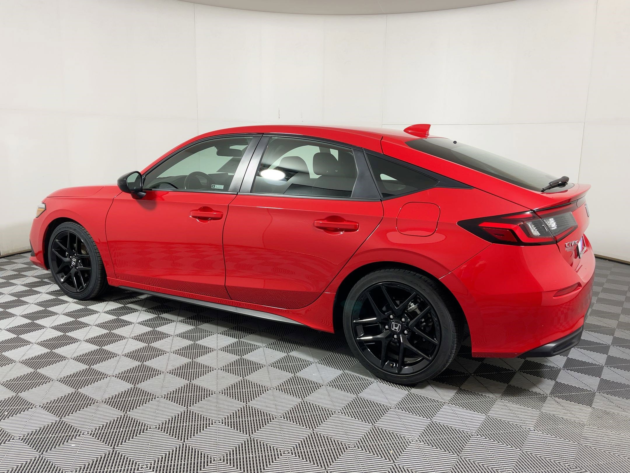 2024 Honda Civic Sport Hatchback photo 2