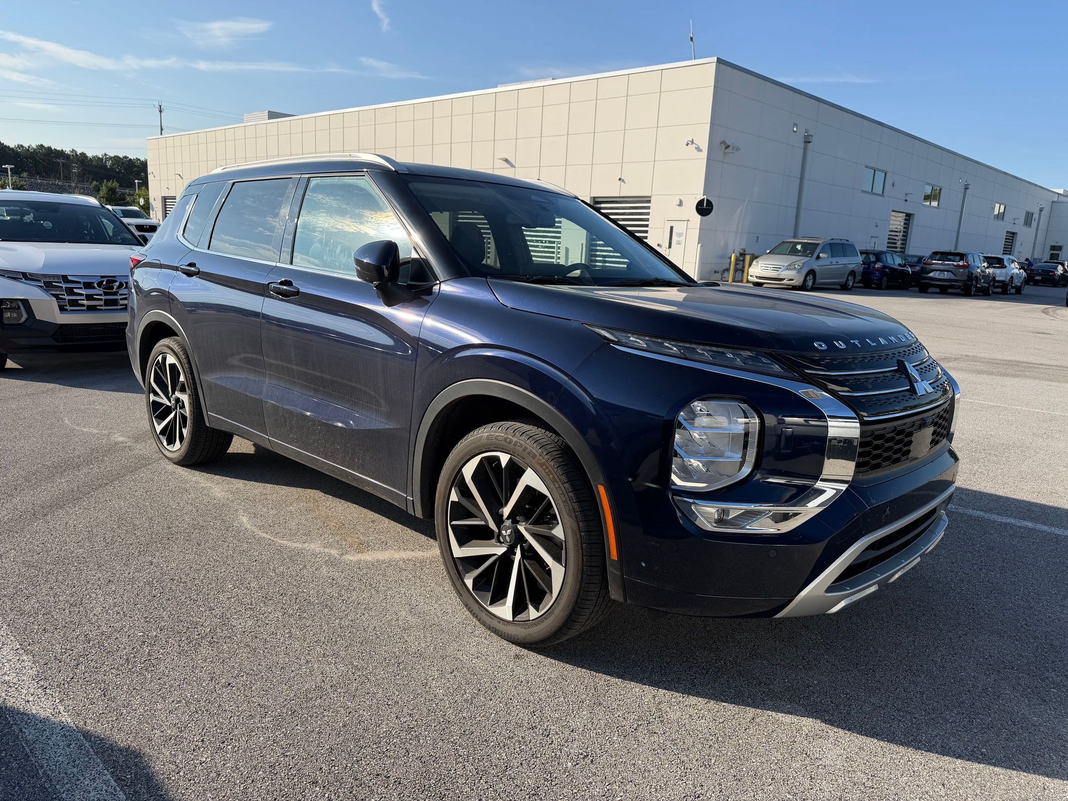 Outlander SEL SUV