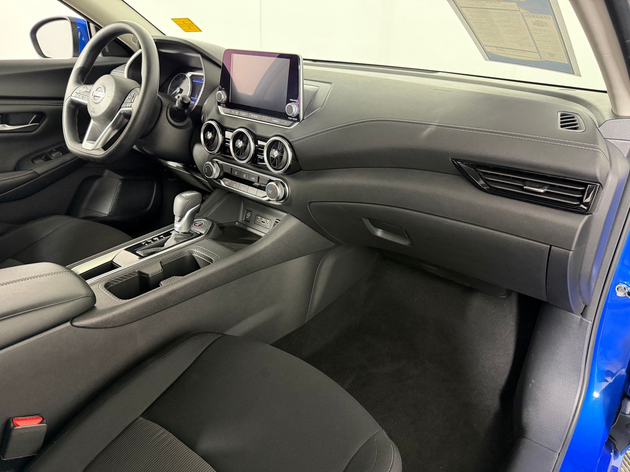 2025 Nissan Sentra SV - Photo 25