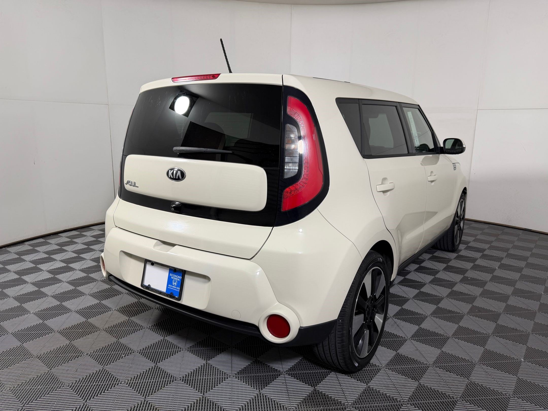 Soul ! Hatchback