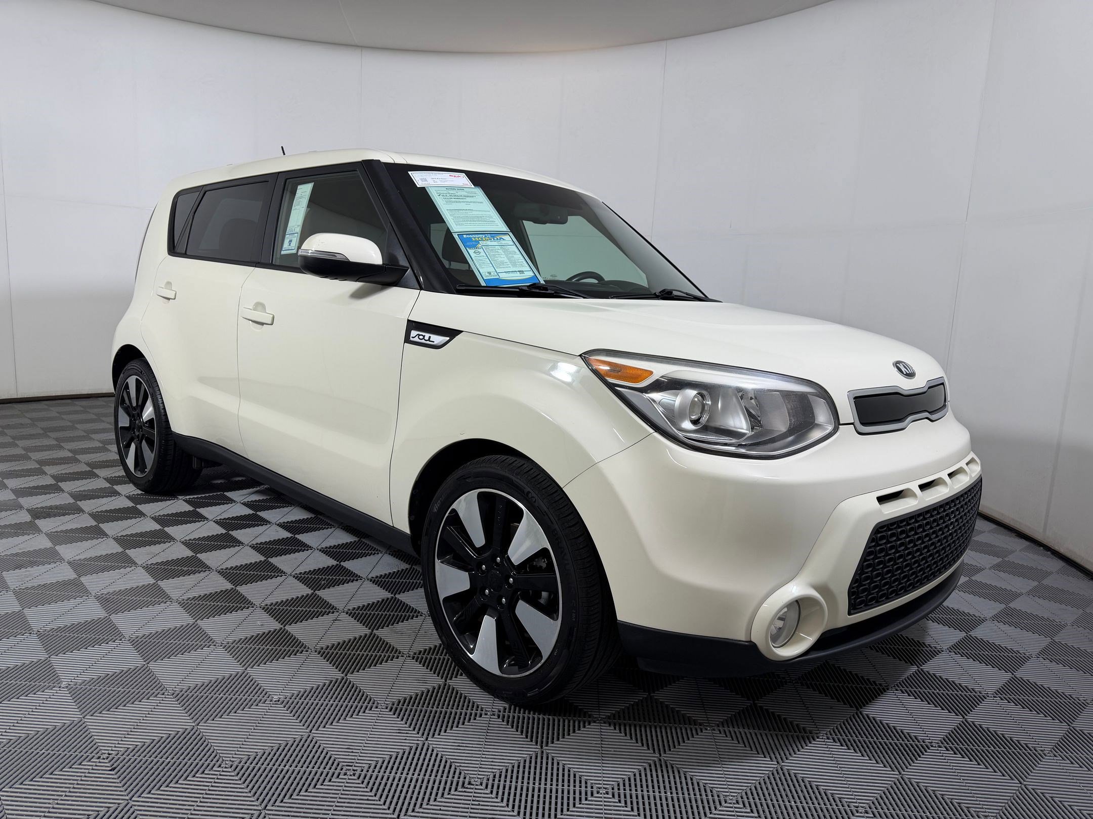 Soul ! Hatchback