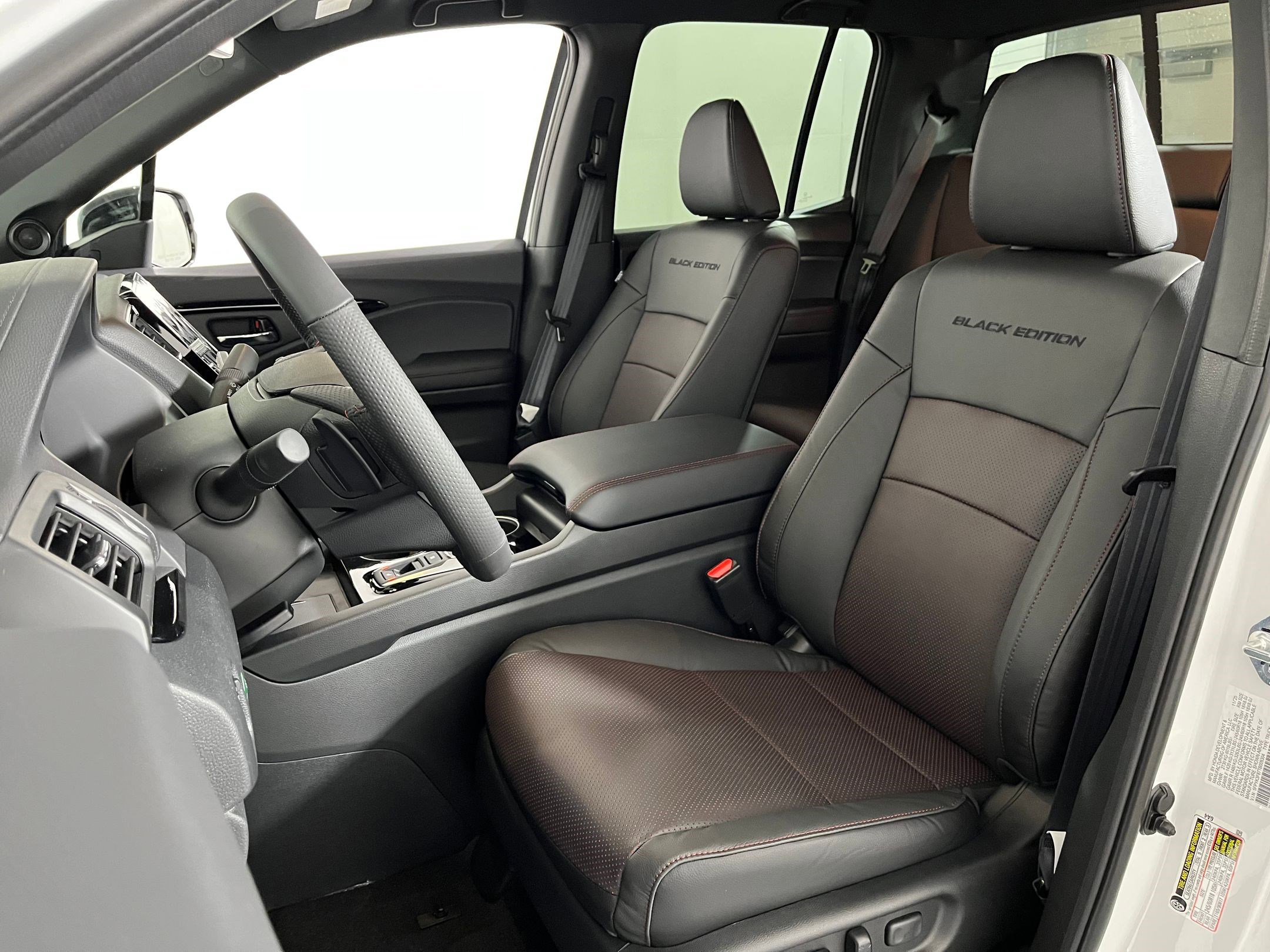 2026 Honda Ridgeline Black Edition photo 3